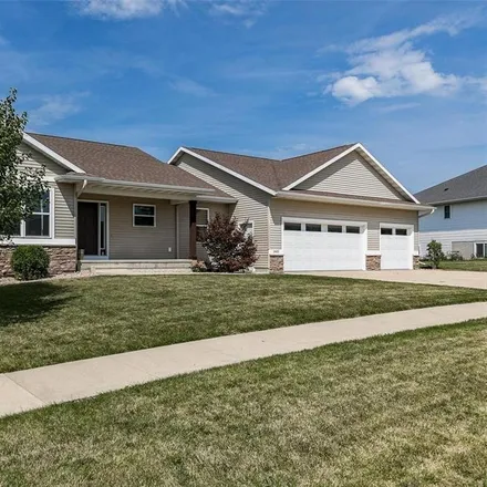 Image 3 - 1601 Hoover Trail Circle Southwest, Summit, Cedar Rapids, IA 52404, USA - House for sale