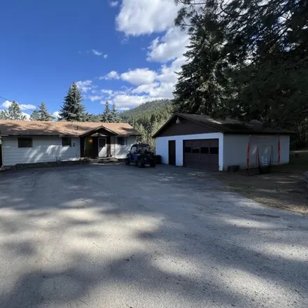 Buy this 4 bed house on 100 Cherry Creek Road in Benewah County, ID 83861