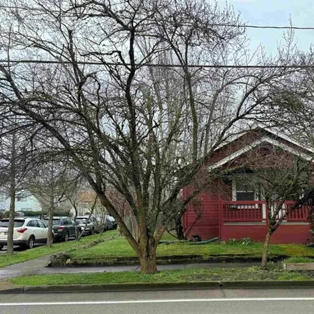 Buy this 2 bed house on 804 Southwest 11th Street in Corvallis, OR 97331