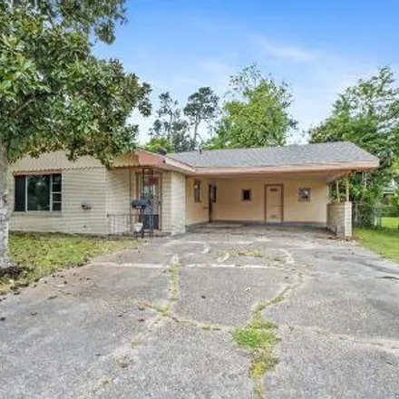 Buy this 3 bed house on 700 Iberville Street in Lake Charles, LA 70607