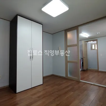 Rent this studio apartment on 서울특별시 서초구 서초동 1610-12