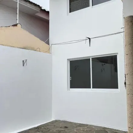 Rent this 3 bed house on Secretaría de Educación de Veracruz in Calle Licenciado Benito Coquet, 91193 Xalapa