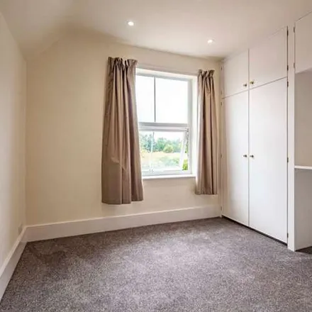 Rent this 2 bed duplex on Meadowside Road in Pangbourne, RG8 7NQ