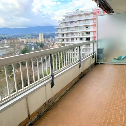 Image 8 - 4 Avenue du Stade, 73000 Barberaz, France - Apartment for rent