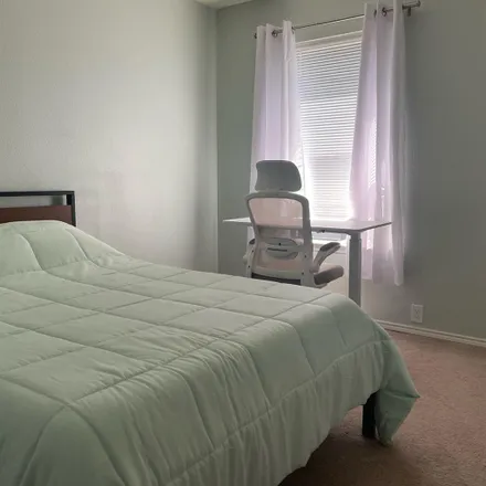 Rent this 1 bed room on 3293 Bent Creek Drive in Jagoe, Denton