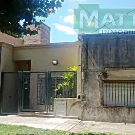 Buy this 2 bed house on Azcuénaga 1918 in Quilmes Este, 1877 Quilmes