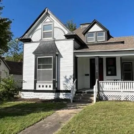 Buy this 4 bed house on 1666 South Kentucky Street in Sedalia, MO 65301
