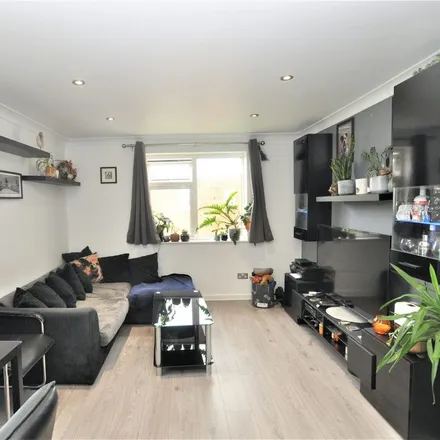 Image 4 - Oak Hill, Baldock, SG6 2RQ, United Kingdom - Apartment for rent