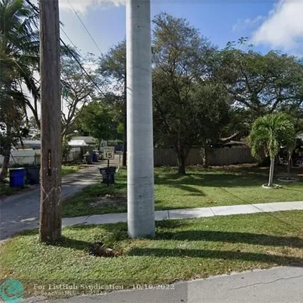 Buy this studio house on 2201 Johnson Street in Hollywood, FL 33020