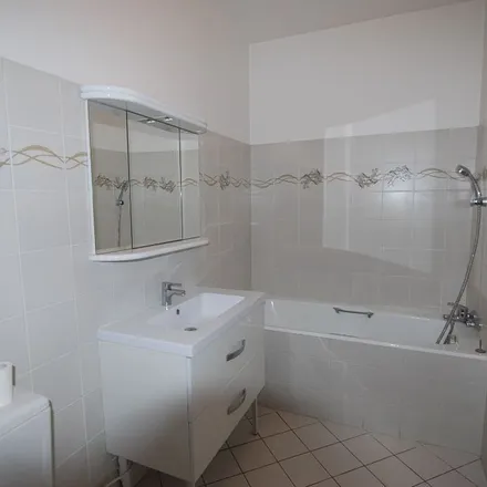 Rent this 6 bed apartment on 42Bis Avenue du Général de Gaulle in 77330 Ozoir-la-Ferrière, France