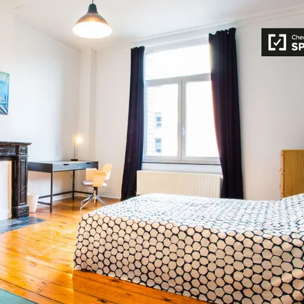 Rent this 1studio room on Rue du Marteau - Hamerstraat 35 in 1000 Brussels, Belgium