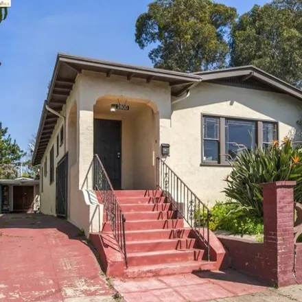 Buy this 2 bed house on 2800 East 21st Street in Oakland, CA 94601