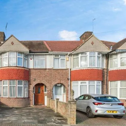 Buy this 3 bed townhouse on Girton Avenue in London, NW9 9SX