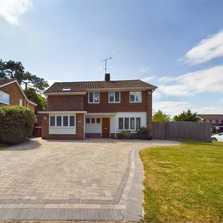 Buy this 5 bed house on 349 Rosehill Park in Reading, RG4 8XF