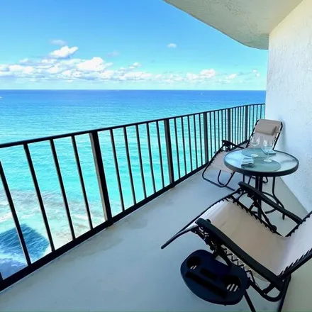 Image 6 - 5406 North Ocean Drive, Palm Beach Isles, Riviera Beach, FL 33404, USA - Condo for rent