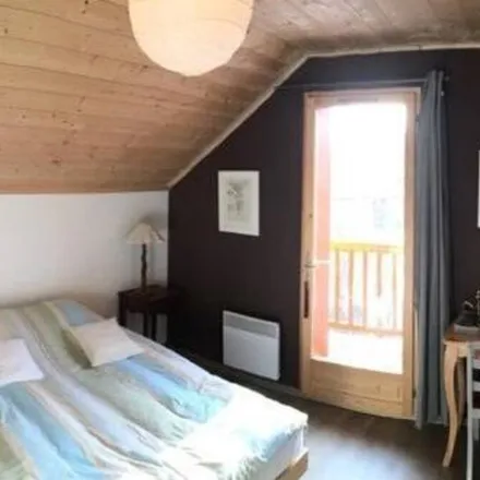 Rent this 4 bed house on 05220 Le Monêtier-les-Bains