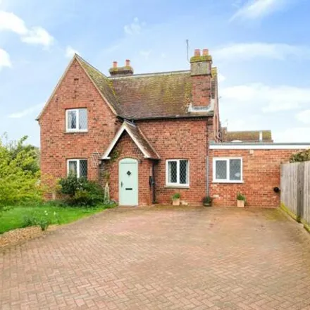 Buy this 3 bed house on Peakes End in Steppingley, MK45 5AX