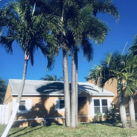 Rent this 1 bed house on Davie