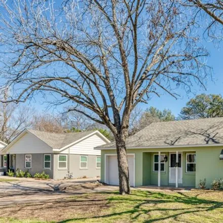 Rent this 2 bed house on 632 Schieme Street in River Oaks, Tarrant County