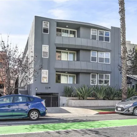 Rent this 2 bed apartment on 5th Court in Santa Monica, CA 90401