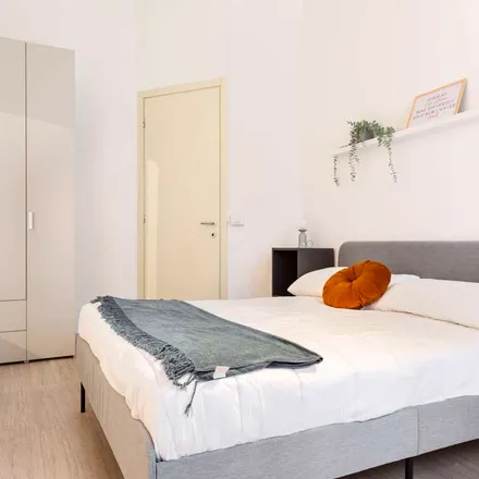 Rent this studio room on Piazza Sant'Agostino in Milan MI, Italy