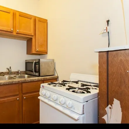 Rent this studio apartment on 428 West Surf Street