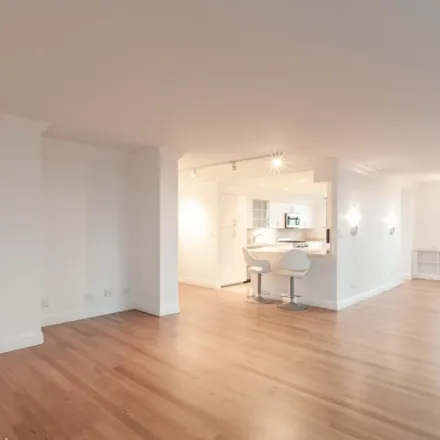 Rent this 4 bed apartment on 208 East 88th Street in New York, NY 10128