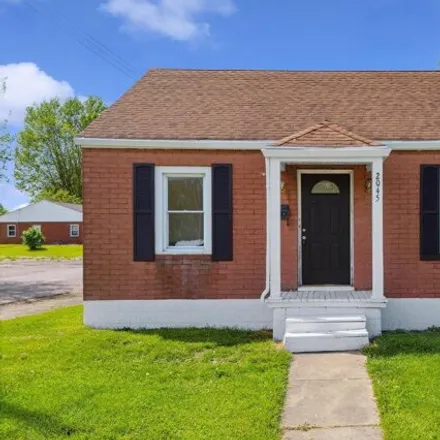 Buy this 2 bed house on 1028 Driscoll Avenue in Springfield, OH 45506
