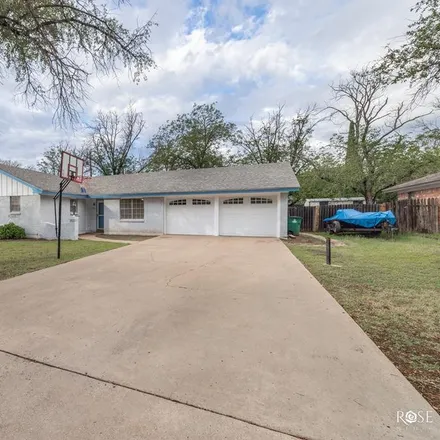 Buy this 4 bed house on 225 Westwood Drive in San Angelo, TX 76901