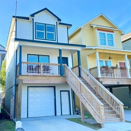 Buy this 4 bed house on 3601 Avenue M in Galveston, TX 77550