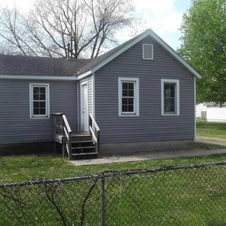 Buy this 2 bed house on 863 North Wheeler Avenue in Springfield, IL 62702