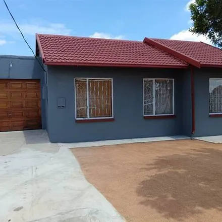 Rent this 3 bed apartment on Mokhetle Drive in Tshwane Ward 33, Gauteng