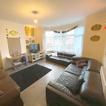 Rent this 7 bed duplex on 81A in 81B St. Michael's Lane, Leeds