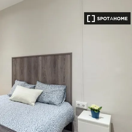 Rent this 7 bed room on International House in Carrer de Trafalgar, 14