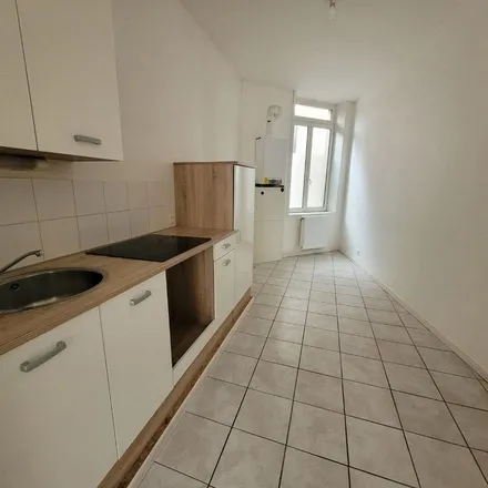 Image 6 - 82 Rue Saint-Sauveur, 59800 Lille, France - Apartment for rent