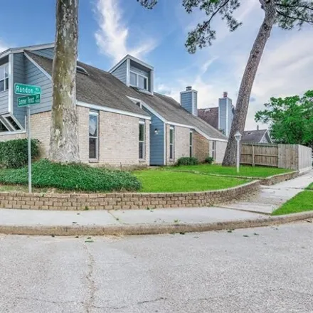 Image 3 - 5002 Summer Forest Drive, Houston, TX 77091, USA - House for rent
