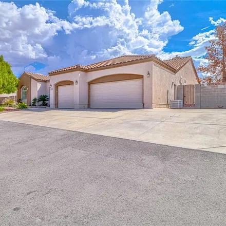 Image 2 - 1581 Rocking Horse Drive, Henderson, NV 89002, USA - House for sale