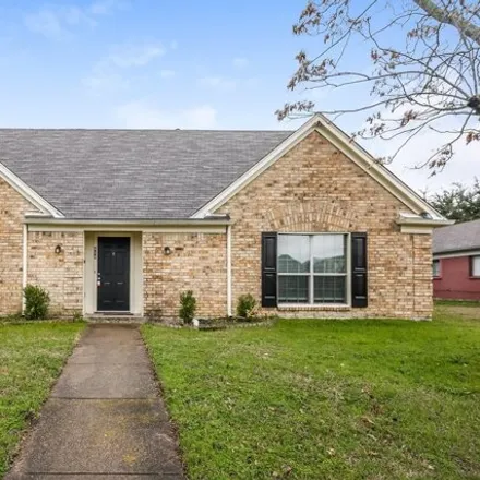 Rent this 3 bed house on 640 Melissa Lane in Garland, TX 75040