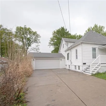 Buy this 3 bed house on 251 West Prairie Street in Staunton, IL 62088