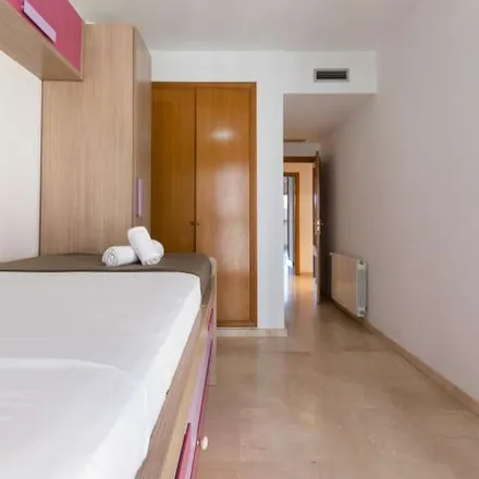 Image 2 - Carrer de la Marina Alta, 6, 46015 Valencia, Spain - Apartment for rent