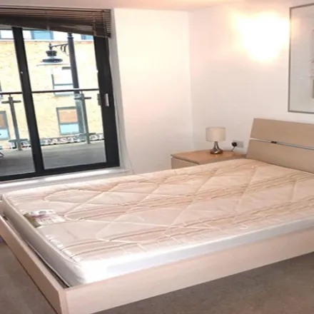 Rent this 3 bed apartment on Crescent Dry Cleaners in 138 Drummond Street, London