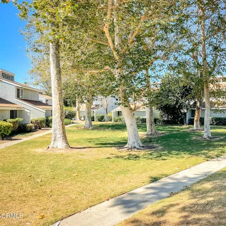 Buy this 2 bed condo on 5202 Longfellow Way in Oxnard, CA 93033