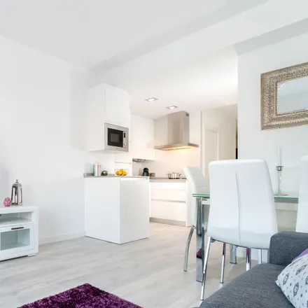 Rent this studio apartment on DPlatos Centro in Calle Acera del Darro, 18005 Granada