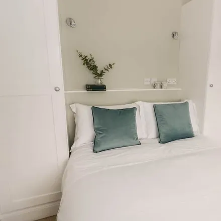 Rent this 1 bed townhouse on Marston Moreteyne in MK43 0QG, United Kingdom