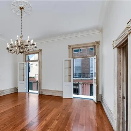 Image 3 - 417 Burgundy Street, New Orleans, LA 70112, USA - Townhouse for sale