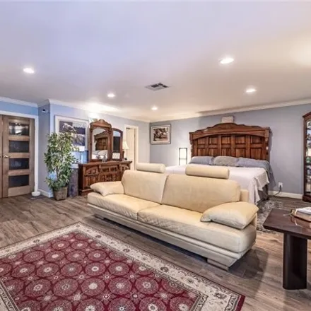Image 3 - Las Vegas Country Club, LVCC Loop, Winchester, NV 89169, USA - Condo for sale