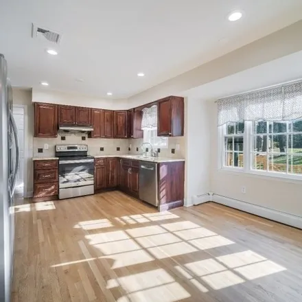 Rent this 4 bed apartment on 78 Hillside Road in Chester, Morris County
