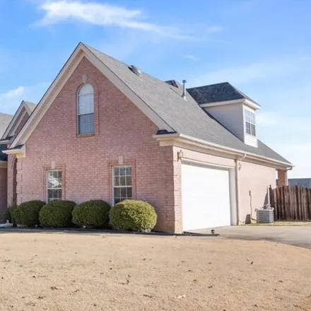 Buy this 5 bed house on 7430 Davidson Road in Olive Branch, MS 38654