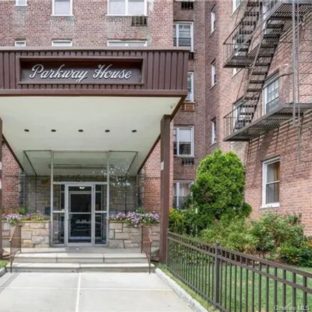 Image 2 - 53 Bronx River Road, City of Yonkers, NY 10704, USA - Apartment for sale