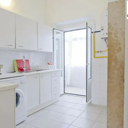 Rent this 7 bed apartment on Rua Augusto Gil in 3830-655 Gafanha da Nazaré, Portugal